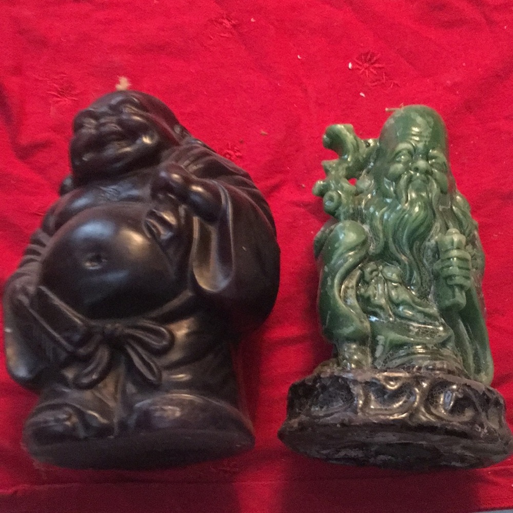 NWOT Set of two large Far East pillar candles